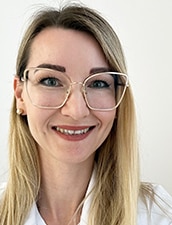 Maja Andoljšek, dr. med.